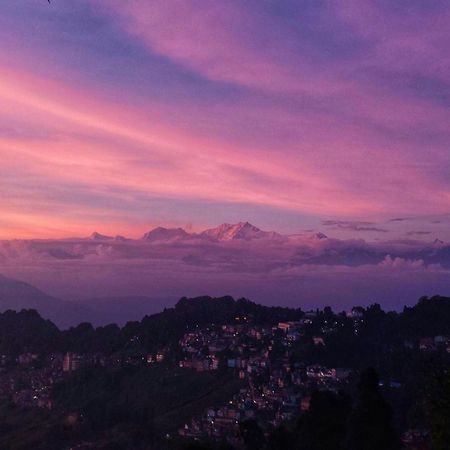 Indivar Homestay Darjeeling  Buitenkant foto
