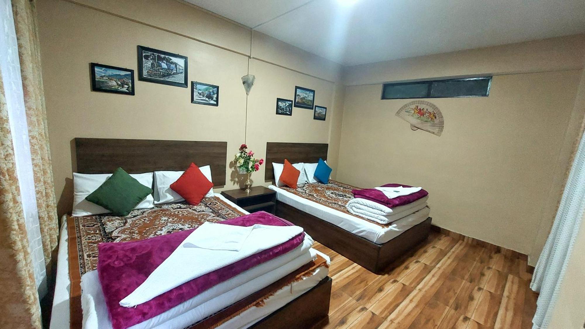 Indivar Homestay Darjeeling  Buitenkant foto