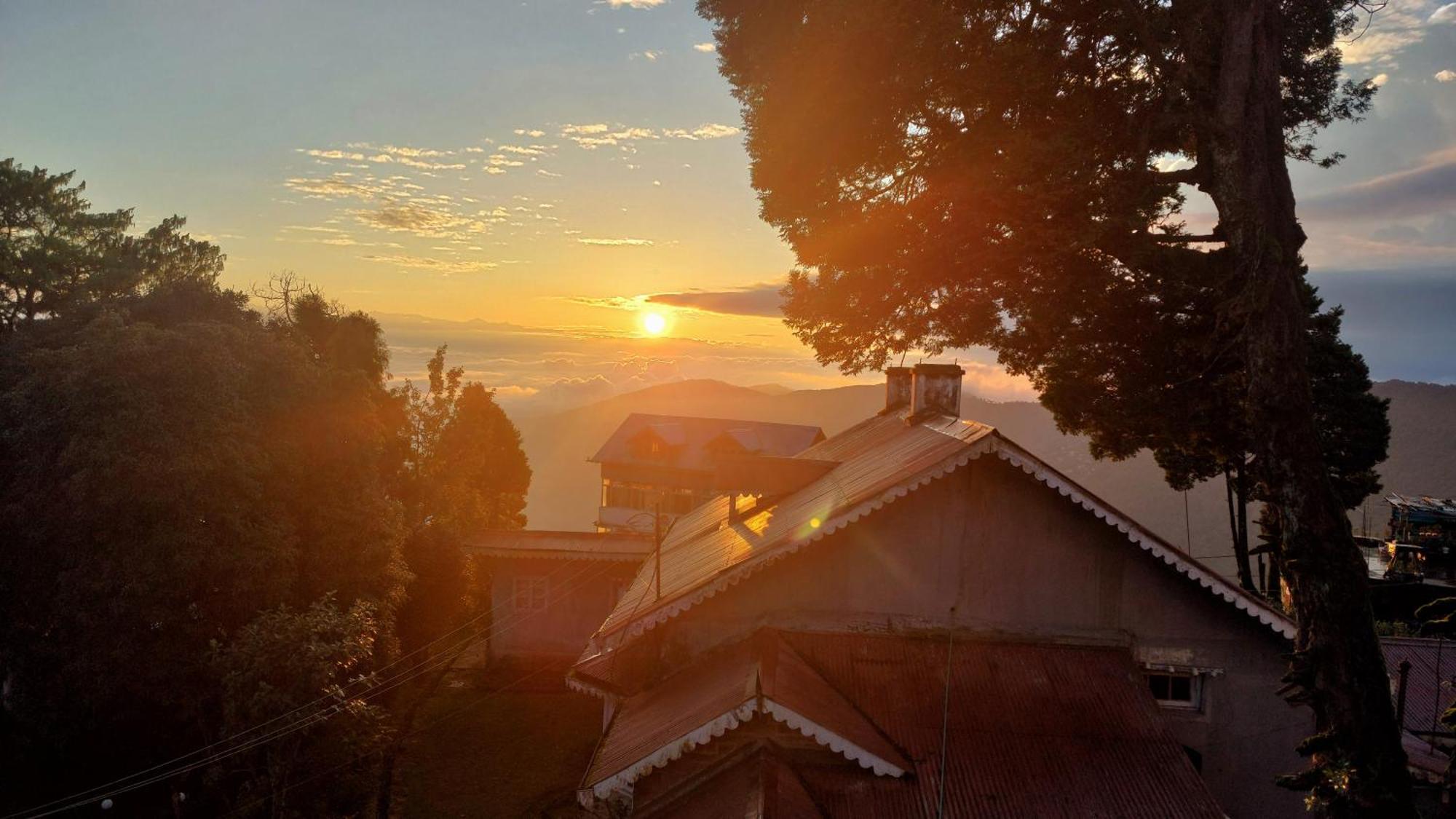 Indivar Homestay Darjeeling  Buitenkant foto