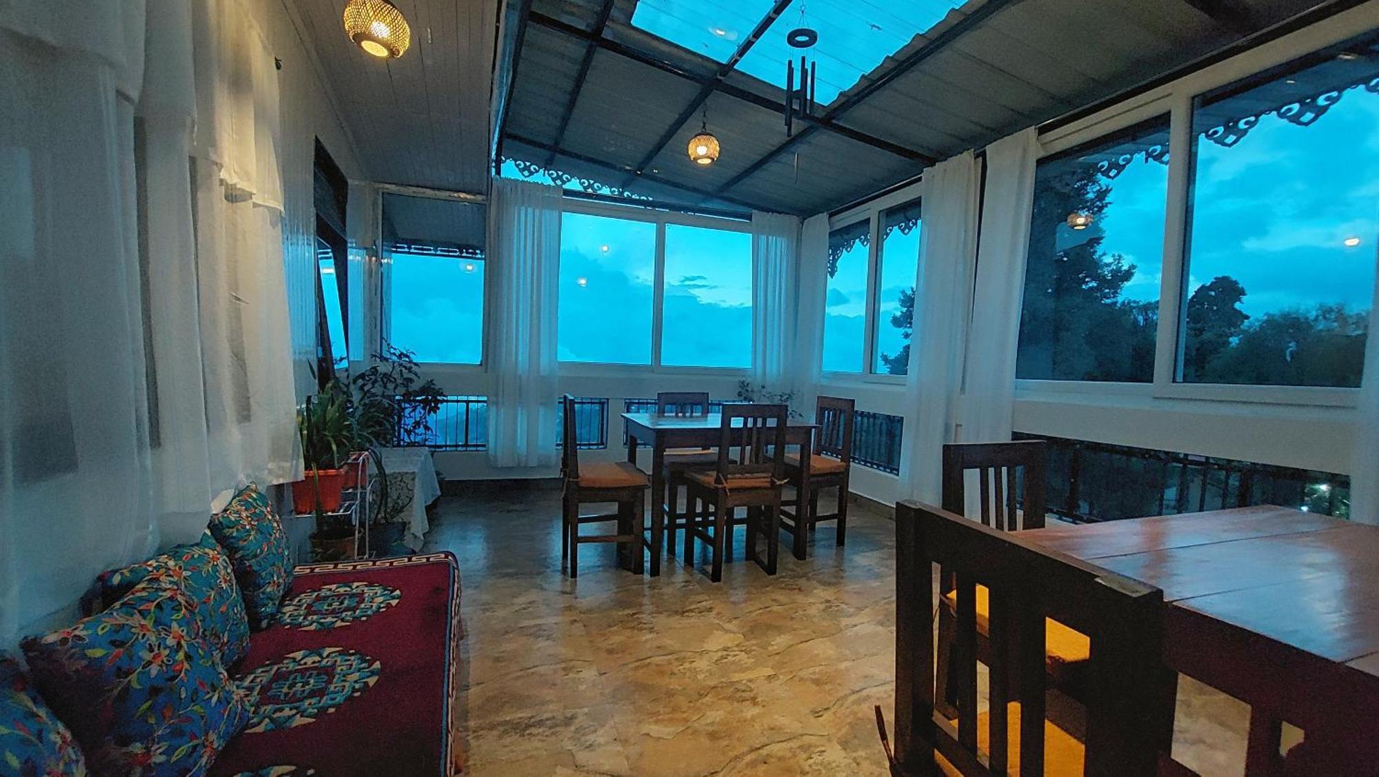 Indivar Homestay Darjeeling  Buitenkant foto